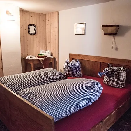 Almhutte & Skihutte Kohlerhaus Stuben am Arlberg