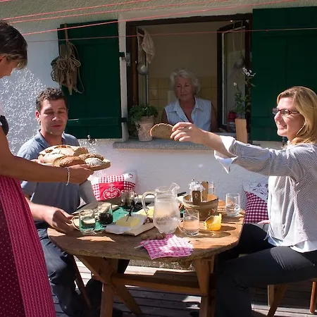 Almhutte & Skihutte Kohlerhaus 3*