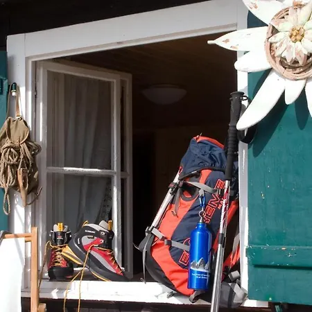 Almhutte & Skihutte Kohlerhaus Guest house 3*